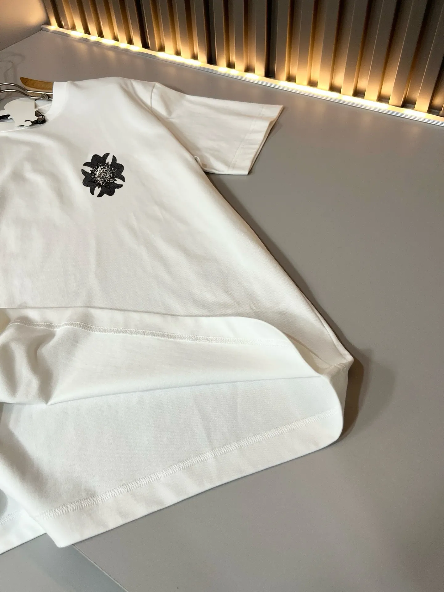 ， Chrome Hear*s * 2026 Same Style * T ， ！ Chrome Hear*s， 。2026SS Hot Sale，Classic * T， logo ！ ， ！ ， Premium ！ ！ ！ Same Style ！Size：S-2XL